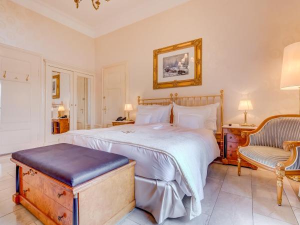 Grand Hotel National Luzern : photo 3 de la chambre chambre classique avec vue sur ville