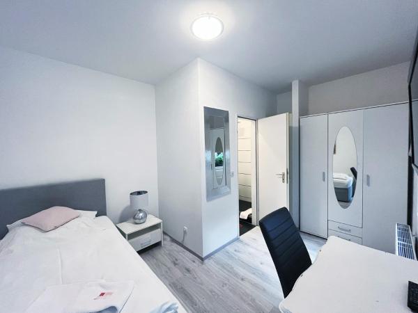 Restaurant Donau : photo 5 de la chambre chambre simple avec salle de bains 