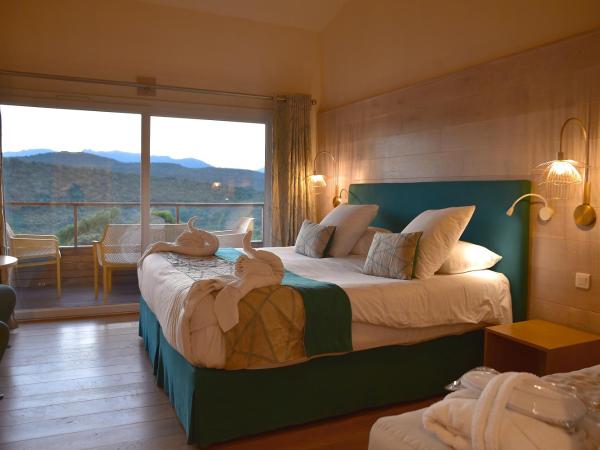 Hôtel Alivi Di Santa Giulia : photo 1 de la chambre chambre double - vue sur montagne