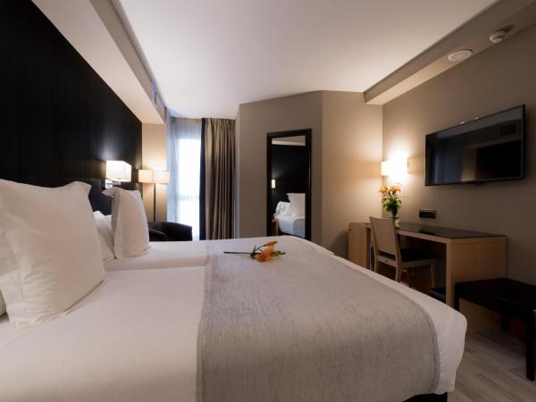 Hotel Plaza : photo 6 de la chambre chambre double ou lits jumeaux