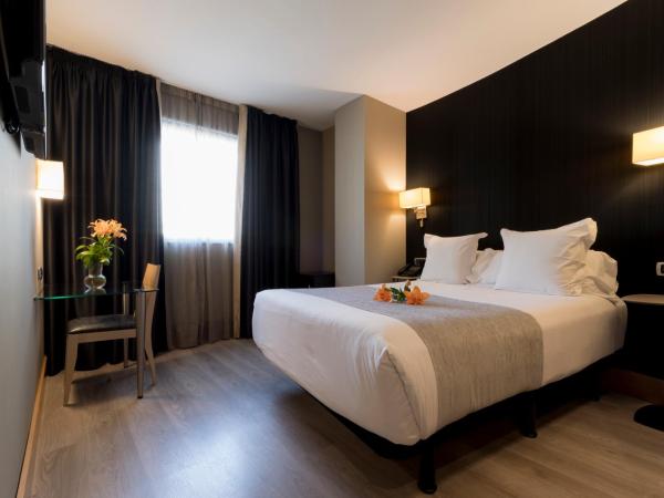 Hotel Plaza : photo 3 de la chambre chambre double ou lits jumeaux