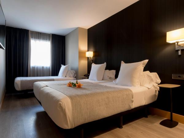 Hotel Plaza : photo 4 de la chambre chambre triple