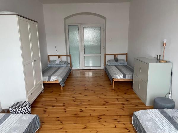 42-200 Hostel : photo 4 de la chambre lit simple dans dortoir mixte