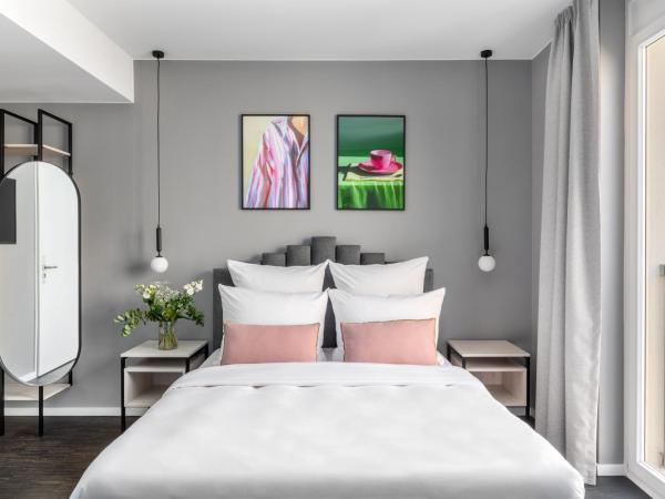 numa I Boxer Rooms and Apartments : photo 3 de la chambre medium studio with kitchenette and balcony