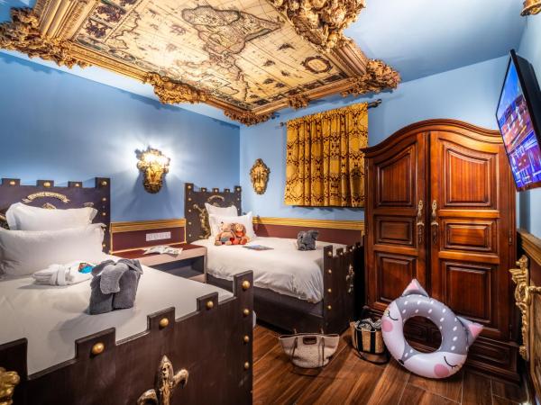 Hôtel Pirates World : photo 2 de la chambre suite prestige commodore