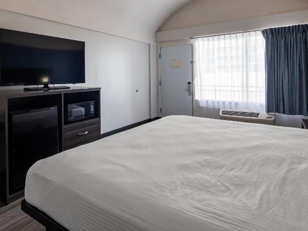 SureStay Hotel by Best Western Virginia Beach Royal Clipper : photo 2 de la chambre chambre lit king-size