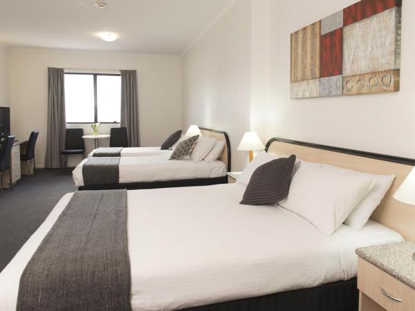 Adelaide Riviera Hotel : photo 1 de la chambre chambre familiale (2 adultes et 2 enfants)