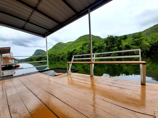 ชอว์ งาทอง รีสอร์ต Chor Ngar Thong Erawan Kanchanaburi : photo 1 de la chambre bungalow - front de mer