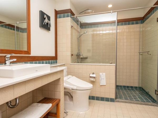 Villa Sanpakoi : photo 4 de la chambre suite lit king-size junior - vue sur rue