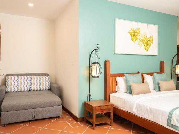 Villa Sanpakoi : photo 1 de la chambre suite lit king-size junior - vue sur rue