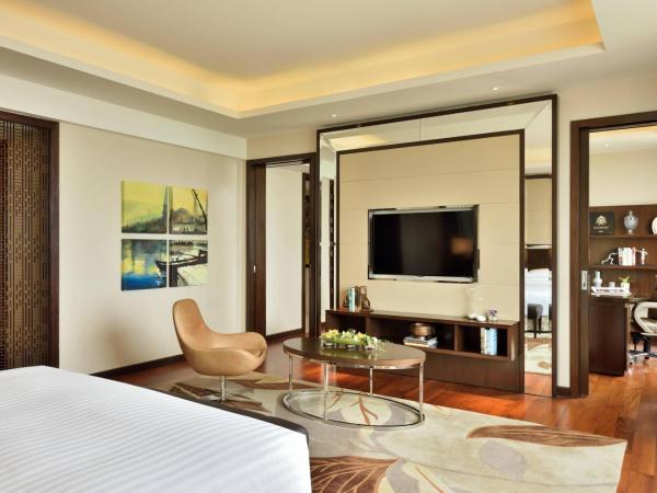 Kochi Marriott Hotel : photo 3 de la chambre vice presidential suite, executive lounge access, 1 king