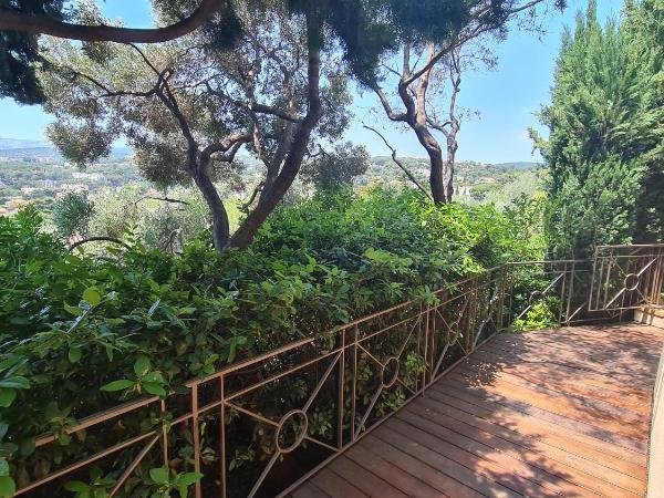 HPC Suites - Parking Gratuit & Piscine Chauffée : photo 5 de la chambre suite deluxe