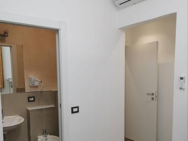 Affitta camere Mimi family : photo 5 de la chambre chambre simple avec salle de bains 