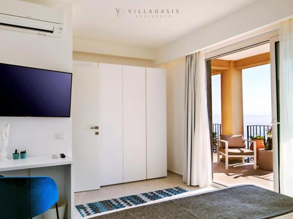 Taormina Villa Oasis Residence : photo 7 de la chambre suite penthouse deluxe avec jacuzzi extérieur