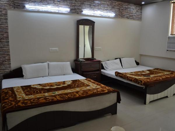 Hotel Jigyasa By Mayda Hospitality Pvt. Ltd. : photo 7 de la chambre chambre triple classique