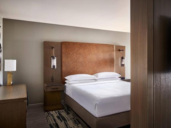 San Antonio Marriott Rivercenter on the River Walk : photo 1 de la chambre suite junior lit king-size
