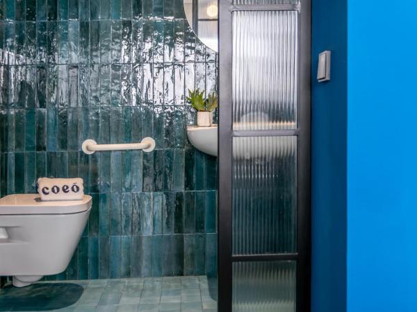 COEO Pod Hostel - Part of COEO Experience : photo 3 de la chambre chambre familiale avec salle de bains privative