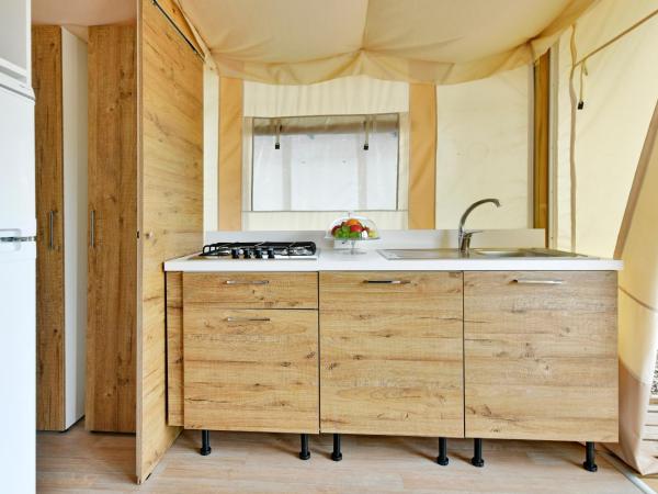 Polidor Glamping Resort : photo 3 de la chambre bungalow 2 chambres