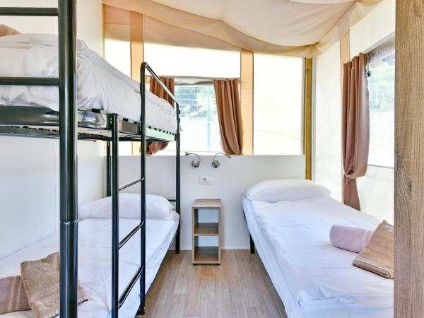 Polidor Glamping Resort : photo 7 de la chambre bungalow 2 chambres