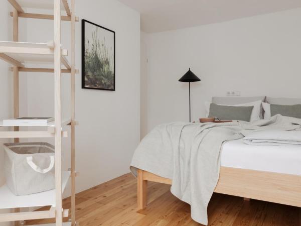 Das Grüne Haus - Boutique Apartments ecofriendly : photo 3 de la chambre chambre familiale - vue sur montagne