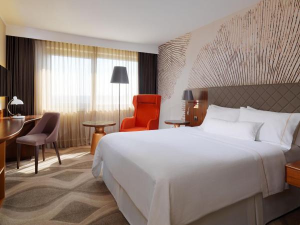 The Westin Zagreb : photo 2 de la chambre chambre deluxe avec 1 lit queen-size non-fumeurs - vue sur ville
