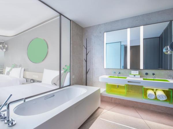 W Suzhou - Jinji Lake : photo 2 de la chambre sensational queen, guest room, 2 queen, suzhou center view