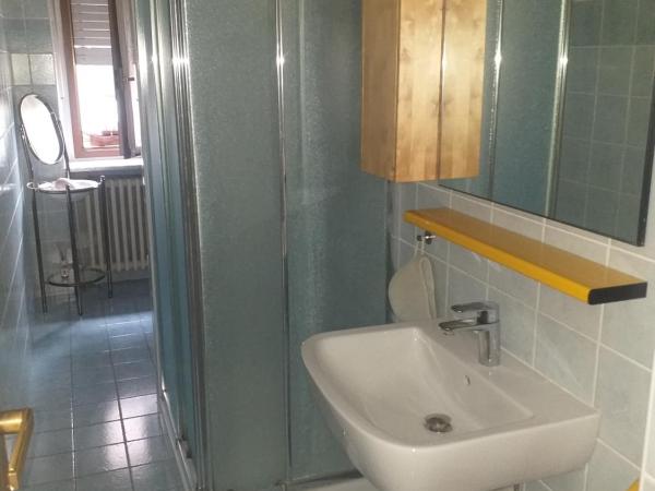 B&Bvintage5bis : photo 2 de la chambre chambre lits jumeaux avec toilettes communes