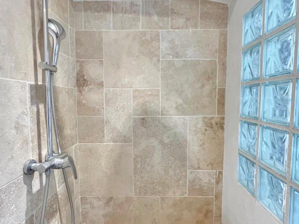 K.N.C.1601 : photo 5 de la chambre chambre double avec terrasse