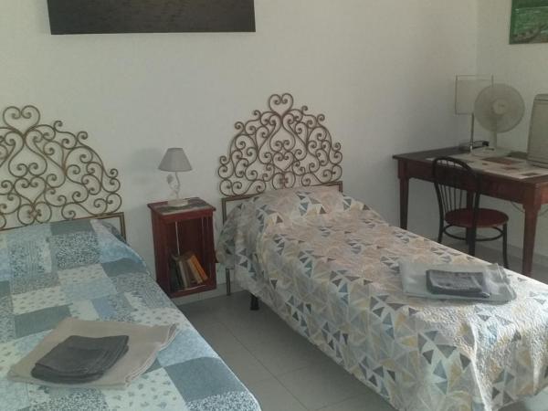 B&Bvintage5bis : photo 3 de la chambre chambre lits jumeaux avec toilettes communes