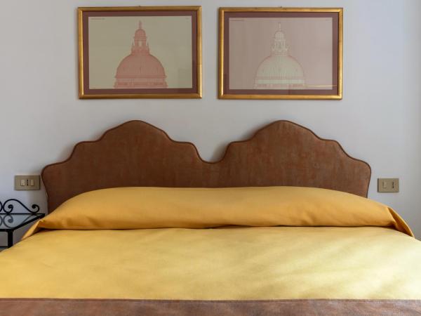 Hotel Casa Boccassini : photo 1 de la chambre chambre familiale standard