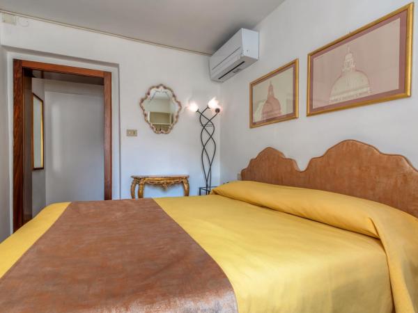 Hotel Casa Boccassini : photo 3 de la chambre chambre familiale standard