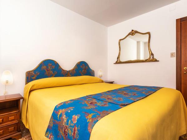 Hotel Casa Boccassini : photo 2 de la chambre chambre familiale