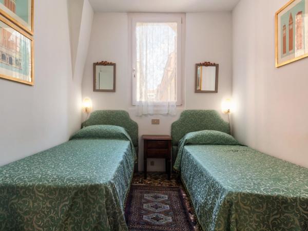 Hotel Casa Boccassini : photo 4 de la chambre chambre familiale