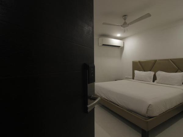 Hotel SSR GRAND : photo 9 de la chambre chambre lit king-size deluxe