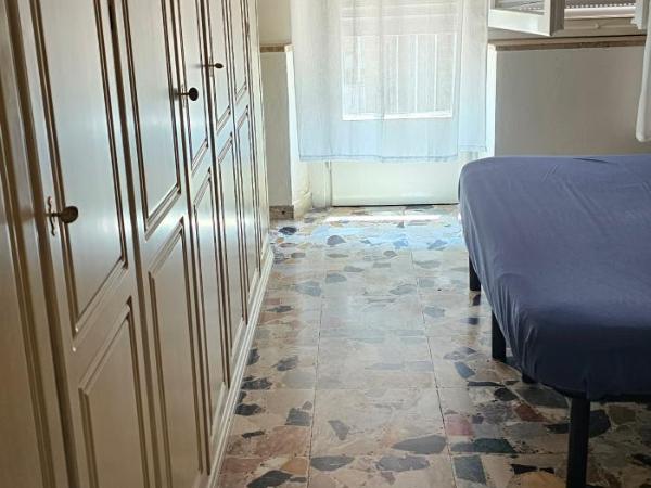 BELLO E LUMINOSO : photo 2 de la chambre chambre double