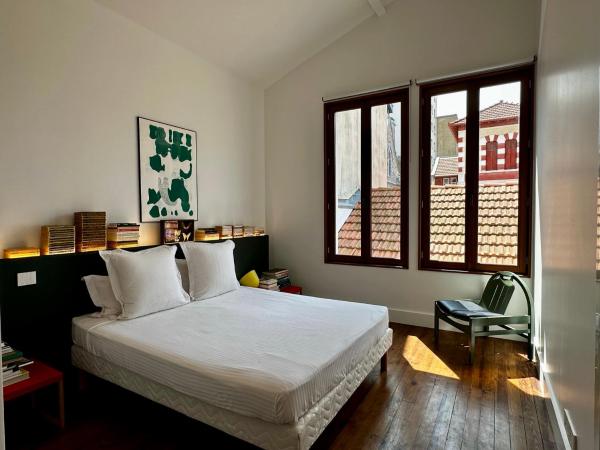 Maison MAÏTÉ, au coeur de Biarritz : photo 8 de la chambre chambre double deluxe