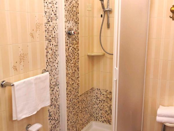 Hotel Signa : photo 7 de la chambre chambre double ou lits jumeaux Économique