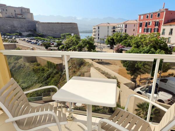 Hotel Saint Christophe : photo 5 de la chambre chambre lits jumeaux standard avec vue sur jardin