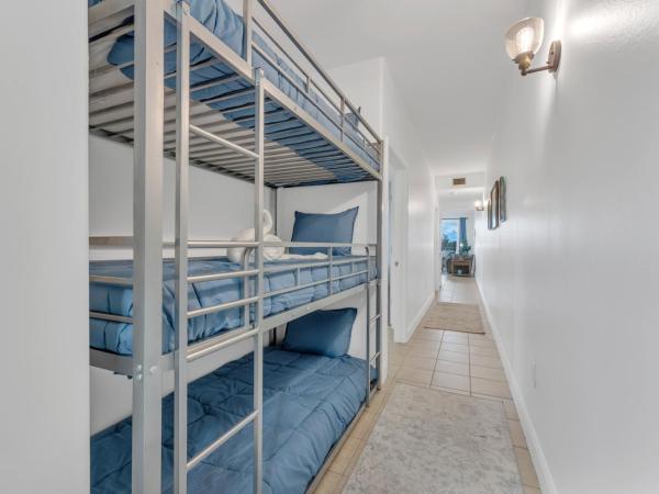 2BR condo minutes to Disney Springs : photo 10 de la chambre appartement - vue sur lac