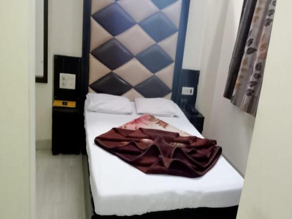 Hotel A V International : photo 10 de la chambre chambre deluxe