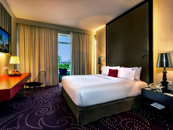 Hard Rock Hotel Pattaya : photo 2 de la chambre hébergement rock royalty - vue sur ville