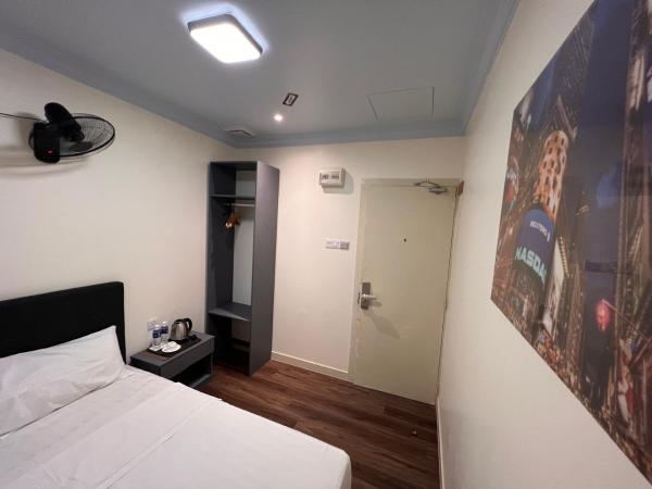 Hotel AL Amin : photo 4 de la chambre chambre double standard avec ventilateur