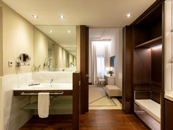 Hospes Amérigo, Alicante, a Member of Design Hotels : photo 2 de la chambre chambre triple supérieure