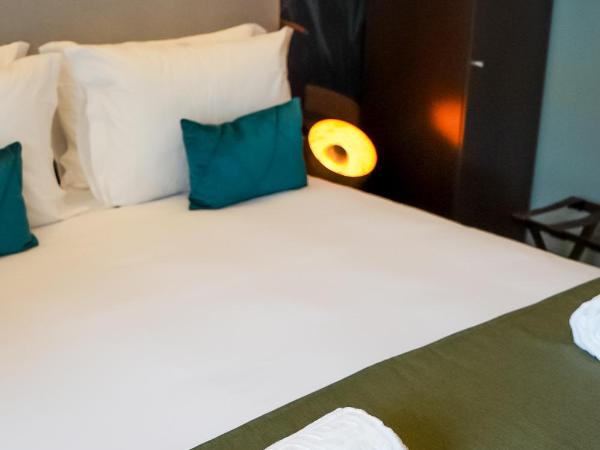 Guest House Jacarandá Faro : photo 2 de la chambre chambre double