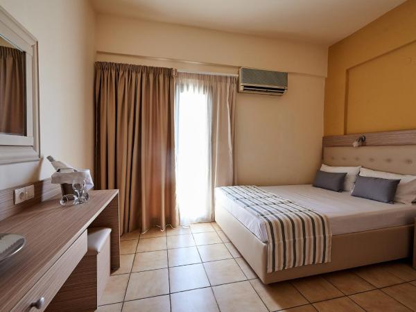 Thalia deco City & Beach Hotel : photo 1 de la chambre chambre supérieure avec 2 lits queen-size