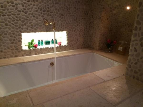 Exclusive Suites The Secret Garden : photo 8 de la chambre suite junior - vue sur canal