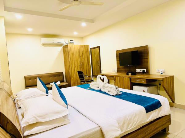 The Landmark Banjara Hills - Hyderabad : photo 3 de la chambre chambre familiale avec douche