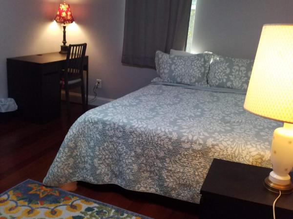 Fairmount House : photo 6 de la chambre chambre lit queen-size avec salle de bains commune