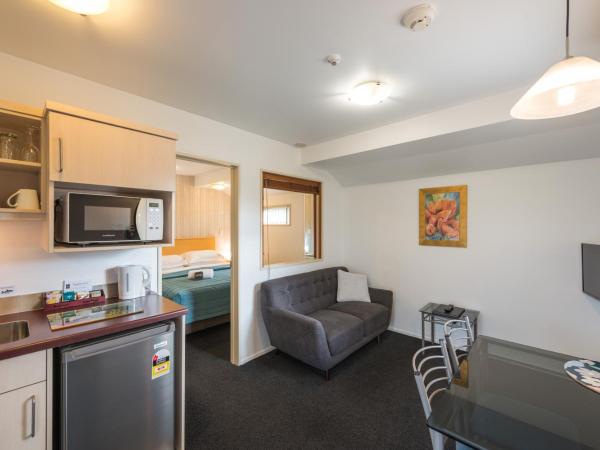 Roma On Riccarton Motel : photo 1 de la chambre studio lit king-size