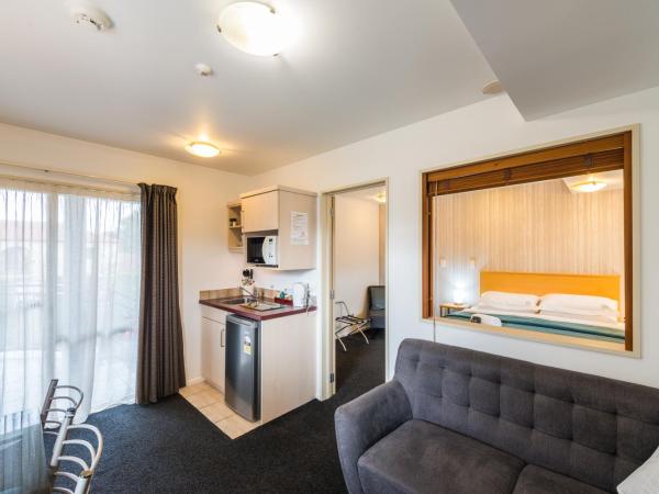 Roma On Riccarton Motel : photo 4 de la chambre studio lit king-size